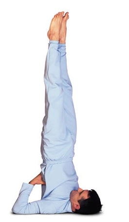 Sarvangasana / Palaikomas peties stovas