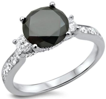 Juodas trijų akmenų deimantinis žiedas