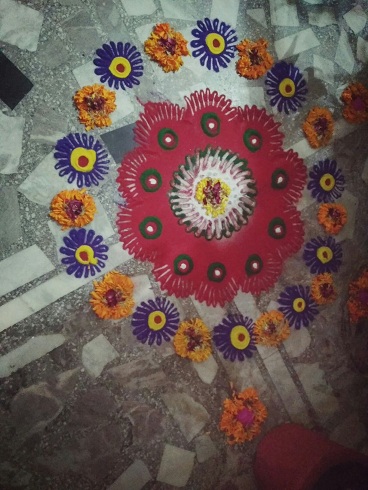 Gėlių Jain Kolam dizainas