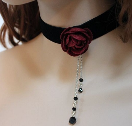 „Black Felt Choker“