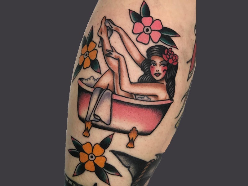 Kızlar İçin Uyarıcı Pin Up Dövme Tasarımları