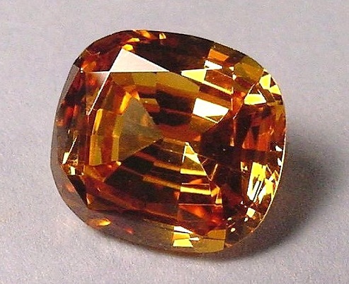 Kahverengi Topaz Birthston