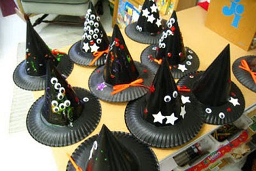 Popierinės indų vaiduoklių skrybėlės