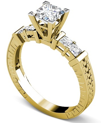 Altın Prenses Kesim Pırlanta Nişan Yüzüğü
