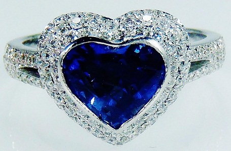 Natūralus mėlynas safyro deimantinis širdies žiedas