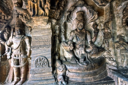Bhuvaraha ve Trivikarma badami mağaraları mimarisi