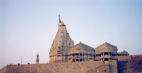 Somnath Tapınağı Hindistan'daki Ünlü Hindu Tapınakları