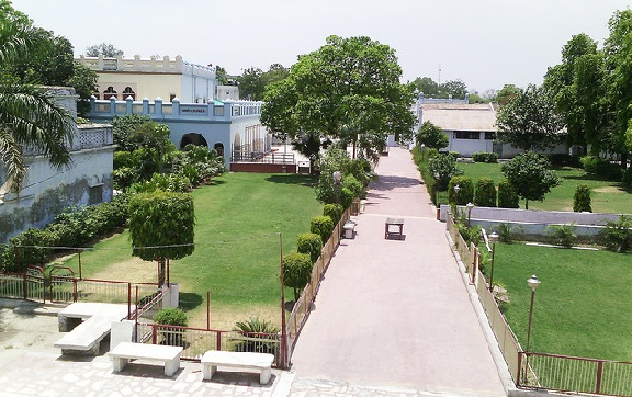 parklar-in-agra-dayalbagh-bahçeleri