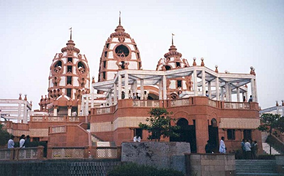 Garsios šventyklos Delyje-Iskcono šventykloje