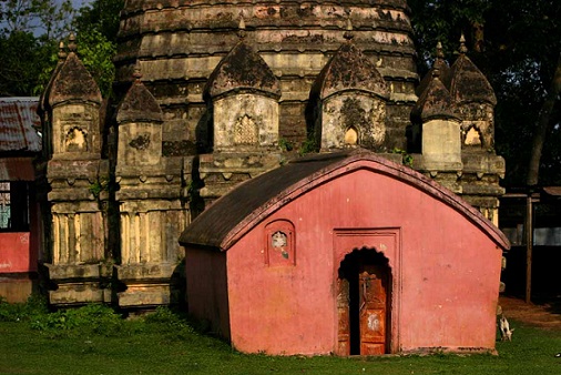 Asvakranta Tapınağı, Guwahati, Assam