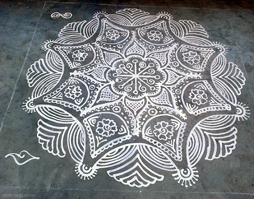 Laisvų rankų Rangoli dizainas