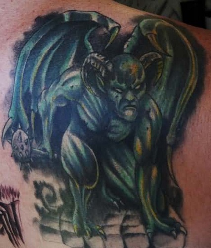 Destruktyvus „Gargoyle“ tatuiruotės dizainas