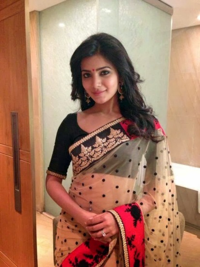 samantha persikų spalvos saree