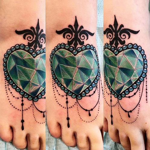 Smaragdo brangakmenio tatuiruotės