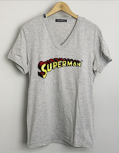 V yakalı Superman T Gömlek