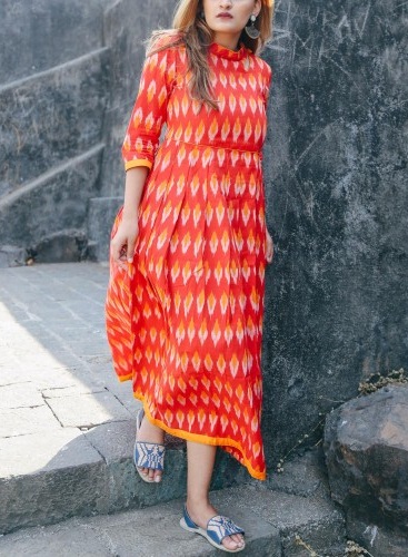 Ikat Kurti suknelė