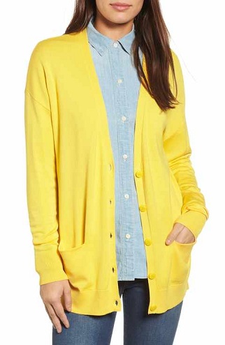 Šviesiai geltonos spalvos moteriškas megztinis trumpomis rankovėmis