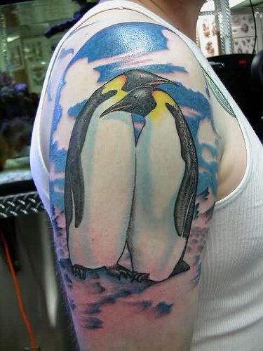 Rankovių pingvino tatuiruotė