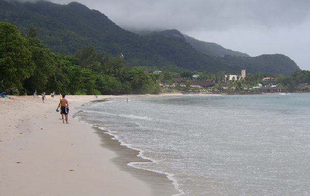 beau-vallon_Seychelles Turistik Yerler