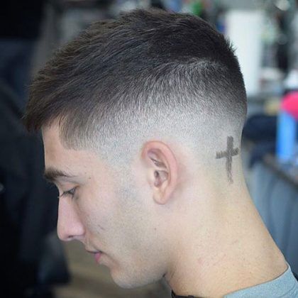 „Skin Fade Crew Cut“
