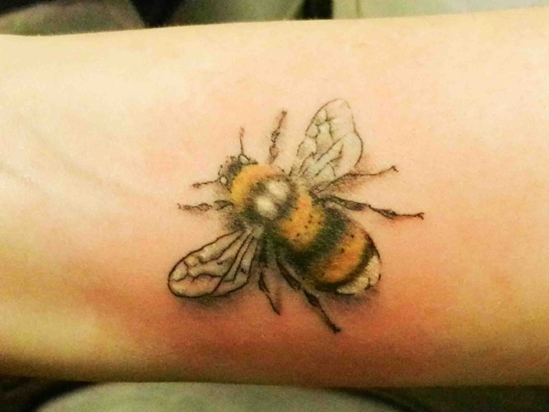Gražios vabzdžių tatuiruotės moterims ir vyrams