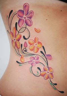 Graži Bell Plumeria tatuiruotė