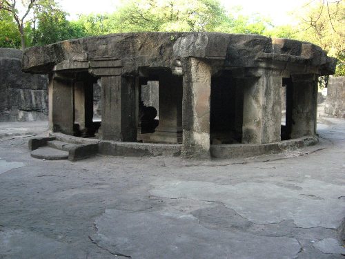 pataleshwar mağaraları