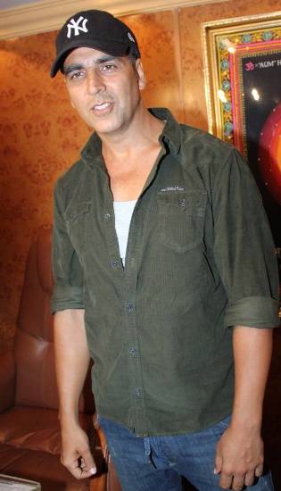 akshay kumar makyajsız
