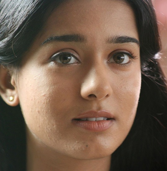 makyajsız amrita rao