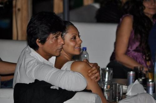 Gauri Khan Makyajlı ve Makyajsız 7