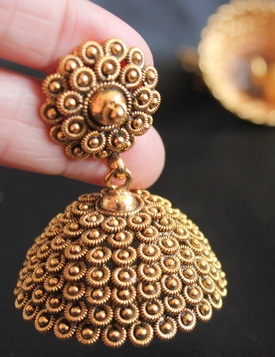 Kadınlar için Antik Jhumka