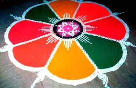 Farklı Renkler için Rangoli Tasarımı