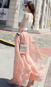 Šviesiai rožinės spalvos kelnių sijonas