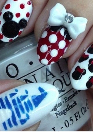 „Minnie Mouse Disney Nails“