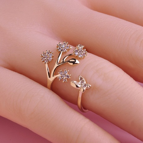 Reguliuojamas vestuvinis žiedas su deimantais