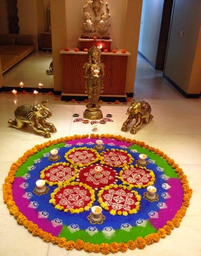 Yeni Yıl 2021 için Yedi Çember Rangoli