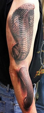 Realistinio stiliaus 3D „Cobra Tattoo“ dizainas