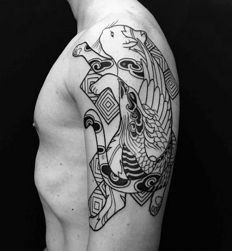 Gyvūnų tipo siurrealizmo tatuiruotė