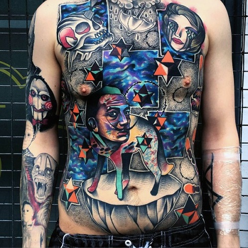 Sürrealizm Deseninde Vücut Dövmesi
