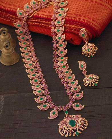 Kemp akmens šventyklos papuošalų rinkinys Bharatanatyam