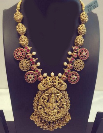 „Kundan Gold“ lakšmi karoliai