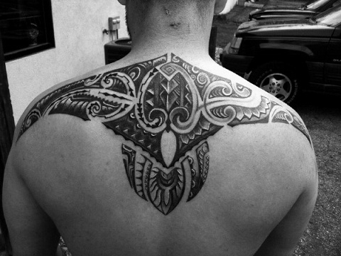 „Back Piece Tribal Back Tattoo“