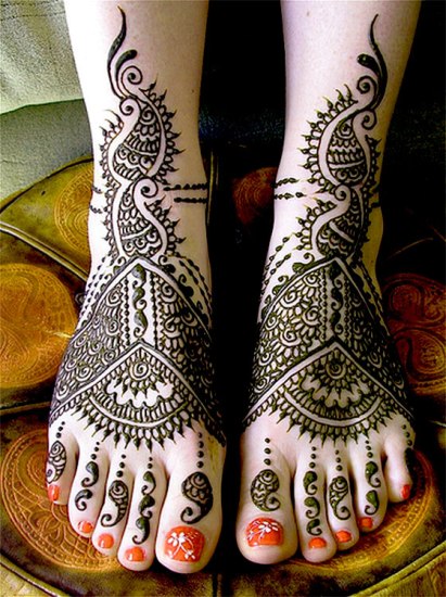 Sudėtingas Bolivudo „Mehendi“ dizainas