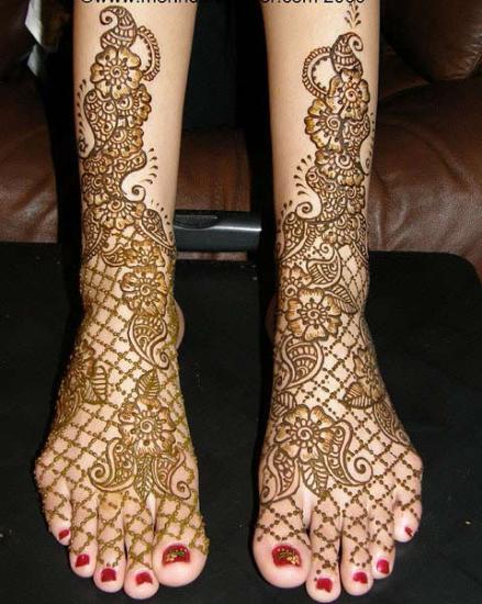 Vestuvių Bolivudo Mehendi dizainas kojoms