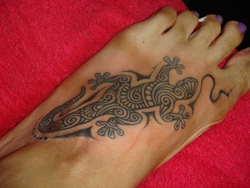 Pėdų specialios driežo tatuiruotės