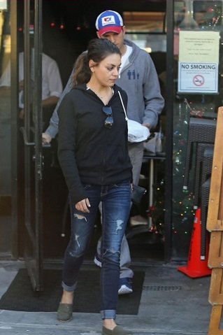 Mila Kunis makyajsız6