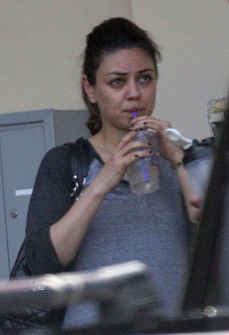 Mila Kunis makyajsız9