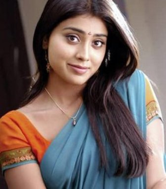 Shriya Saran Makyajsız 6