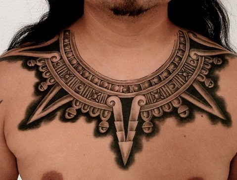 Tribal Yaka Kemiği Dövmesi