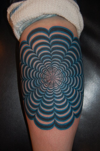 Hipnotizuojantys iliuzijų tatuiruočių dizainai